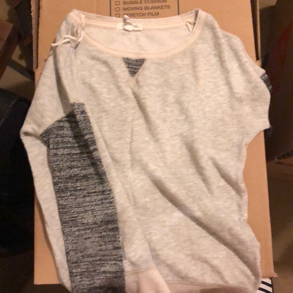 Baseball tee style heather gray crew neck
